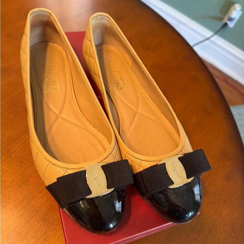 Vintage Salvatore Ferragamo Patent Leather Cap Toe Bow Flats with Quilted Detail